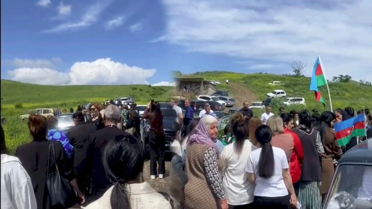 33 ildən sonra öz kəndlərində bir araya gəldilər -   VİDEO