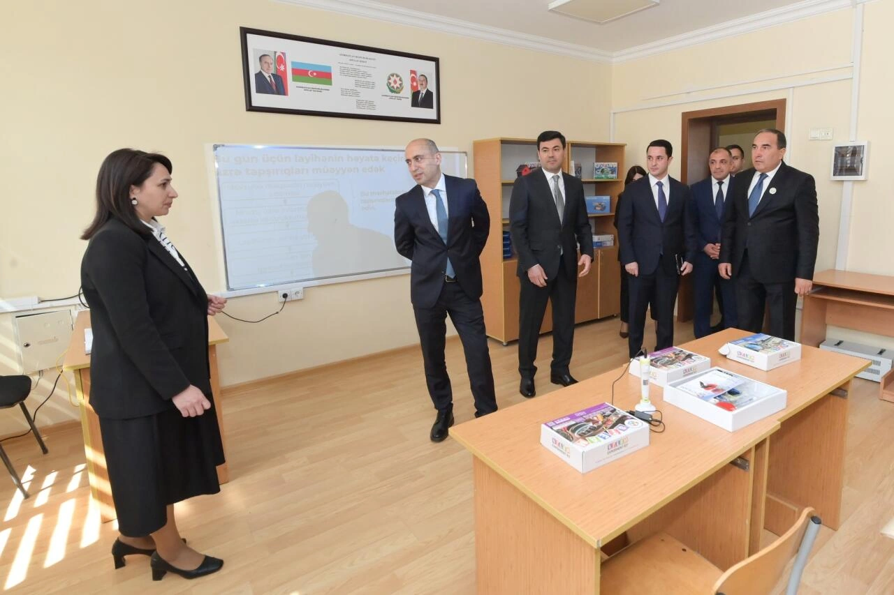 Emin Əmrullayev Xaçmazda tədris prosesi ilə tanış olub - FOTO