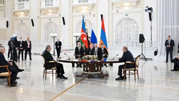 Bakı və İrəvan Qaluzinin təklifinə hansı cavabı verəcək? – “Rusiya qatara xeyli gecikib”