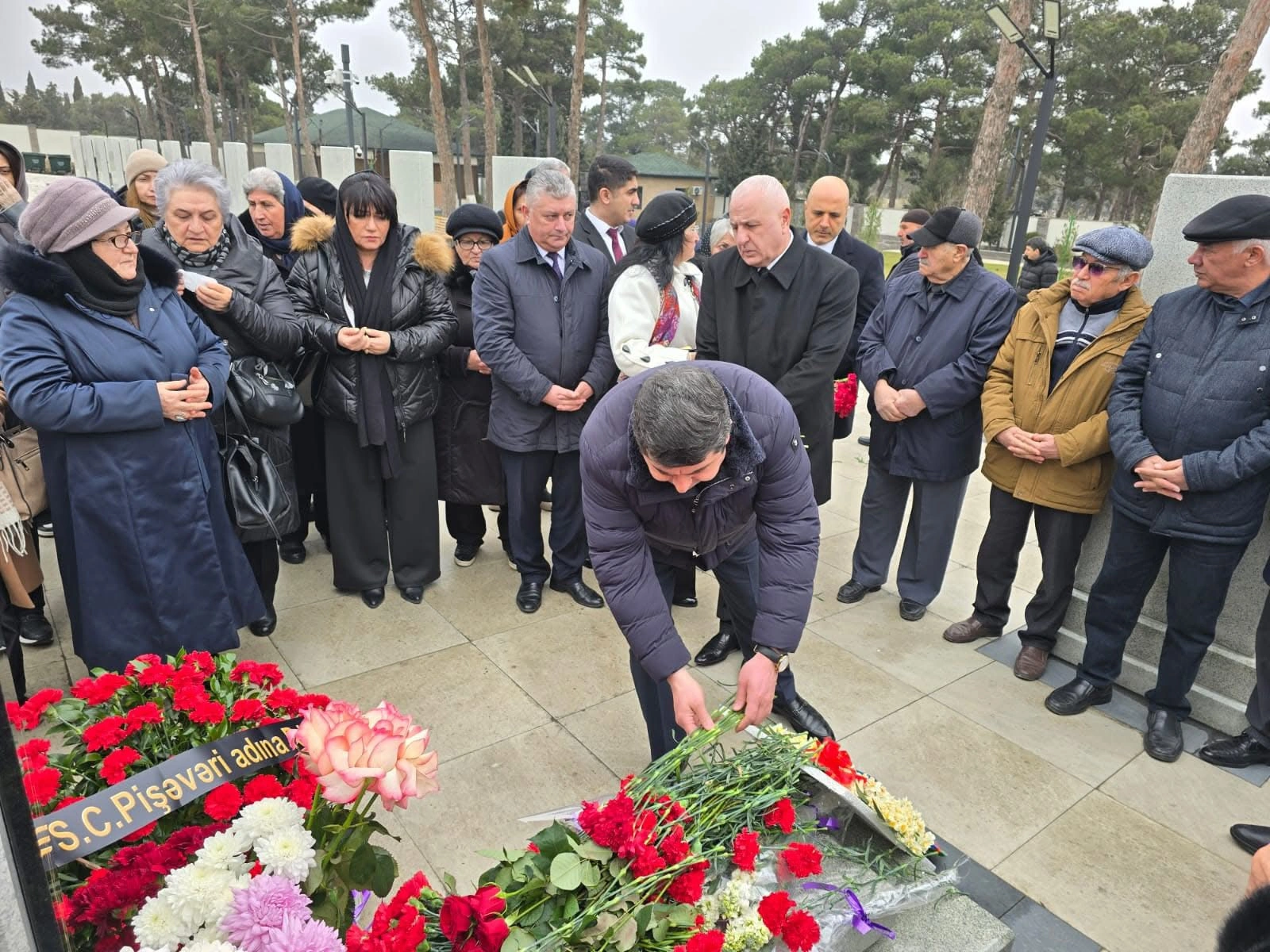 Ülvi Quliyev şəhid leytenantın məzarını ziyarət etdi - FOTOLAR