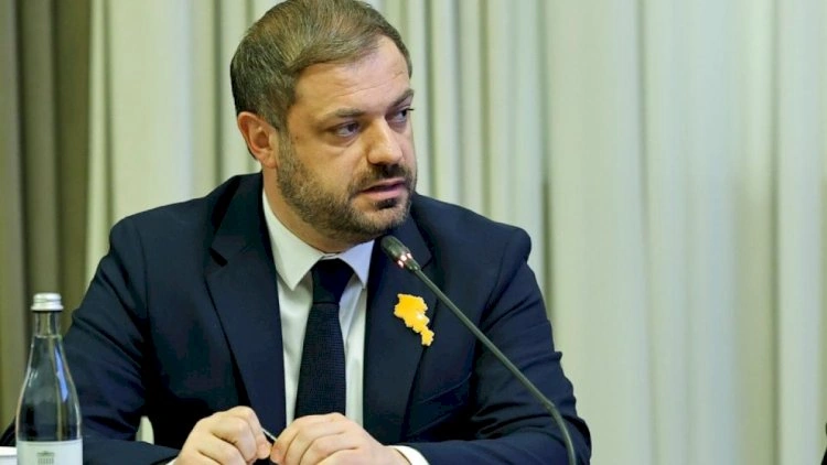 Erməni nazir: Azərbaycana alüminium folqa ixrac edilib