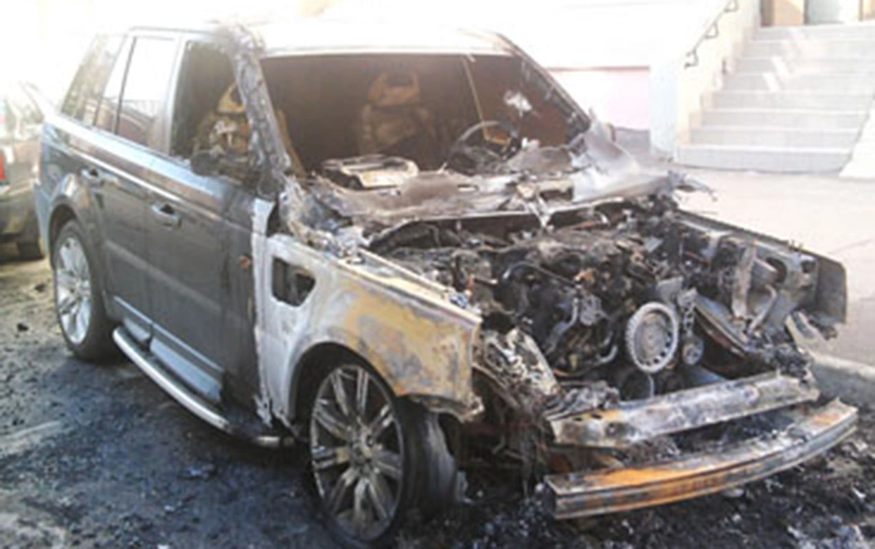 Kənar Dairəvi yolda “Land Rover” yandı