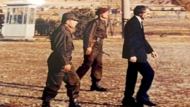 Kozinoğlunun Elçibəylə birgə fotosu yayıldı