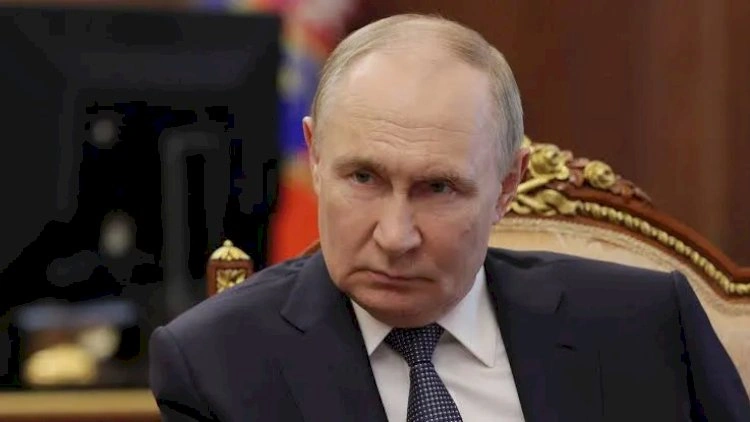 Putin Fransadakı səfiri vəzifəsindən azad etdi
