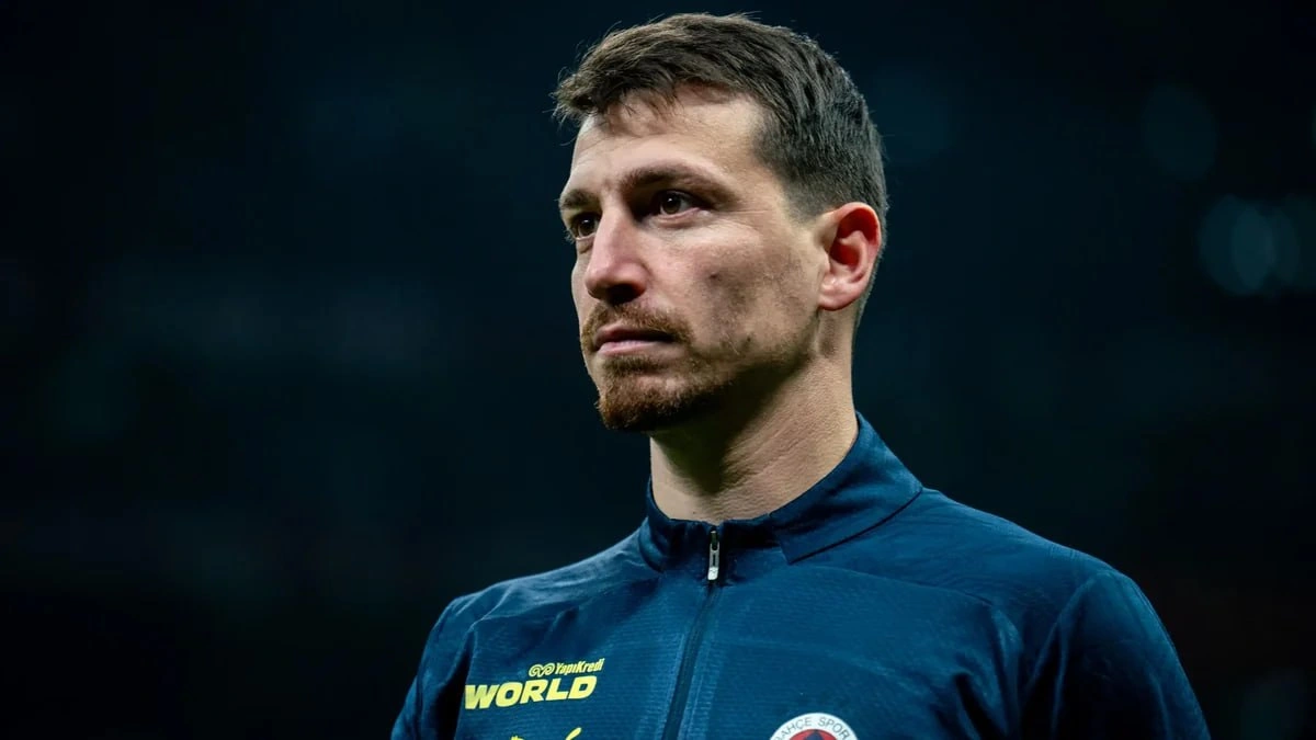 “Fənərbağça”nın futbolçusu sərbəst buraxıldı