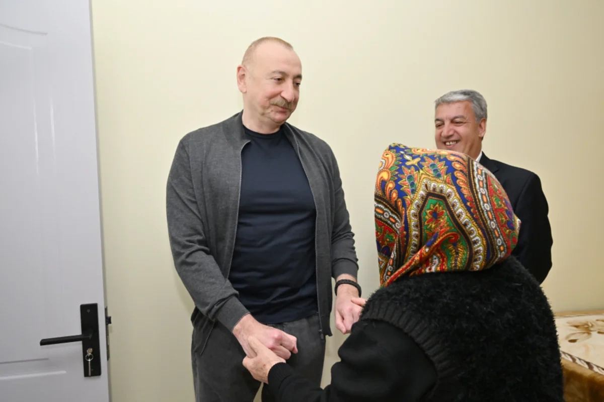 İlham Əliyev Şuşanın Böyük Qaladərəsi kəndində sakinlərlə görüşdü - FOTOLAR