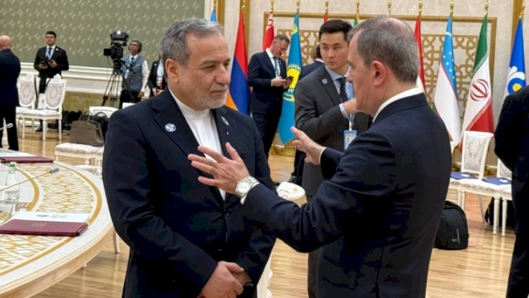 Lavrov özünü onların arasına dürtdü -   VİDEO