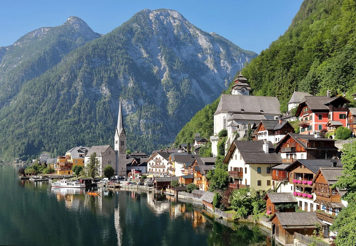 Çin bunu da etdi: Avropanın məşhur Hallstatt kəndini KOPYALADI
