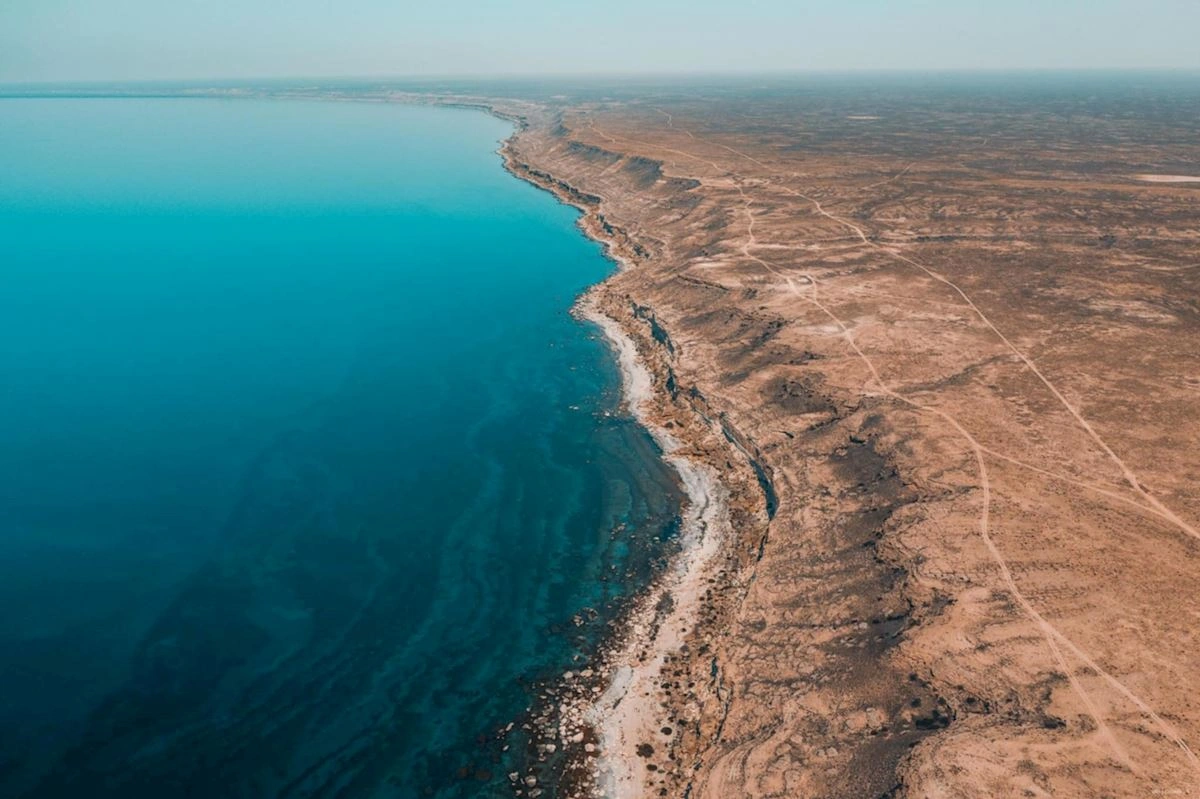 Xəzər çəkildi, qəbirlər üzə çıxdı — 2040-cı ilə qədər... (FOTO)