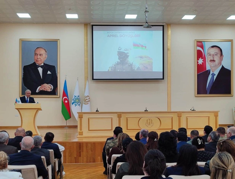 “Aprel döyüşləri - Zəfər yolu” adlı elmi konfrans keçirildi - FOTOLAR