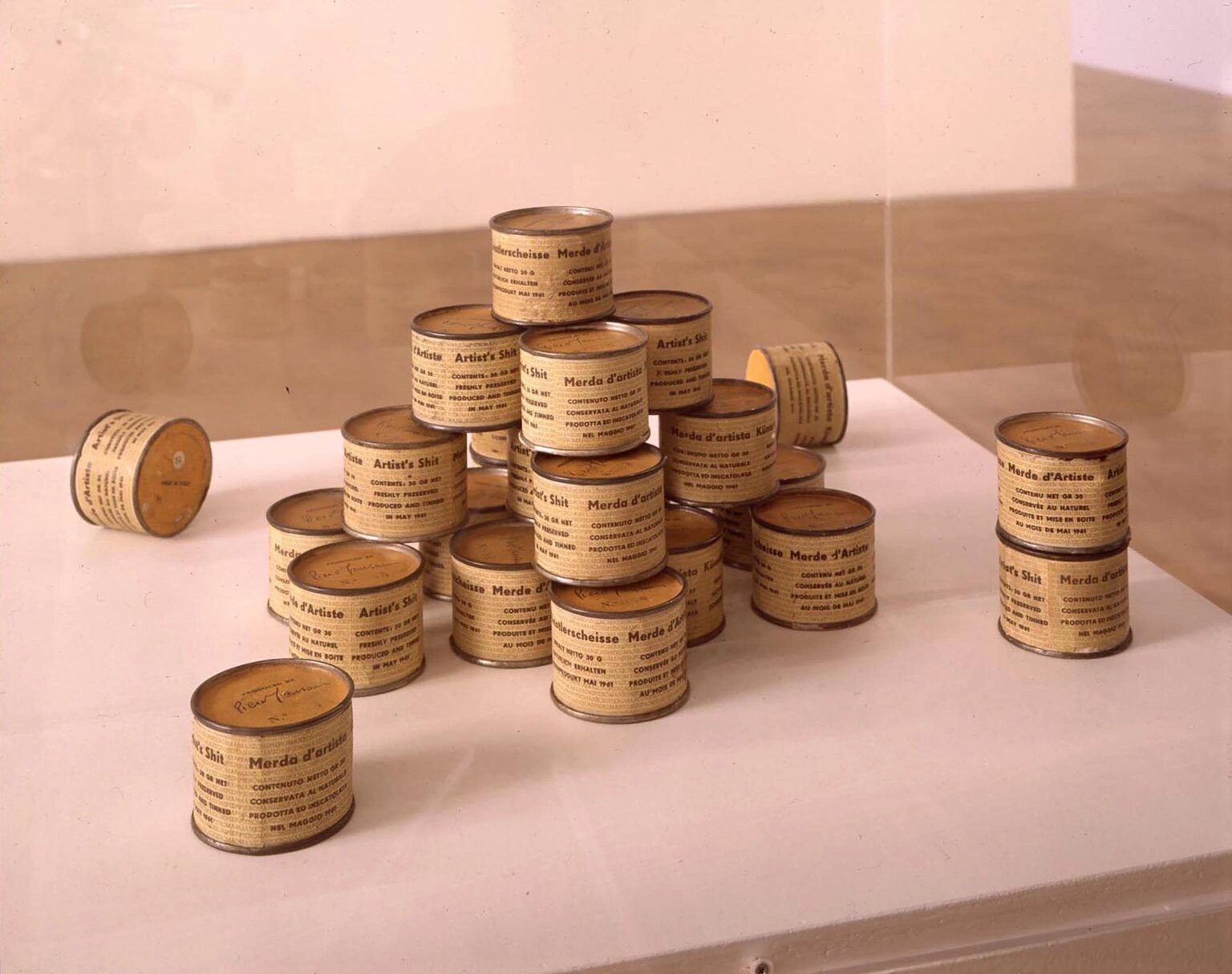 Nəcisini konserv qutularında minlərlə dollara satan rəssam: Piero Manzoni