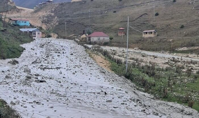 Göyçay çayından sel keçir