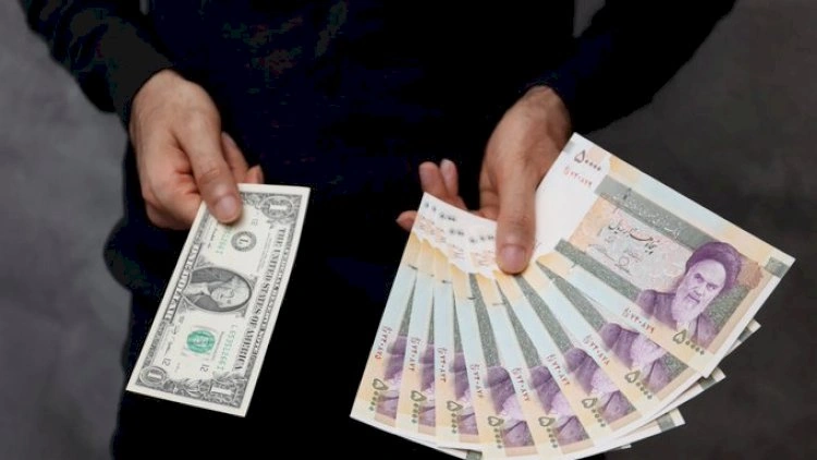 Avro yüksəldi, rubl dəyər itirdi