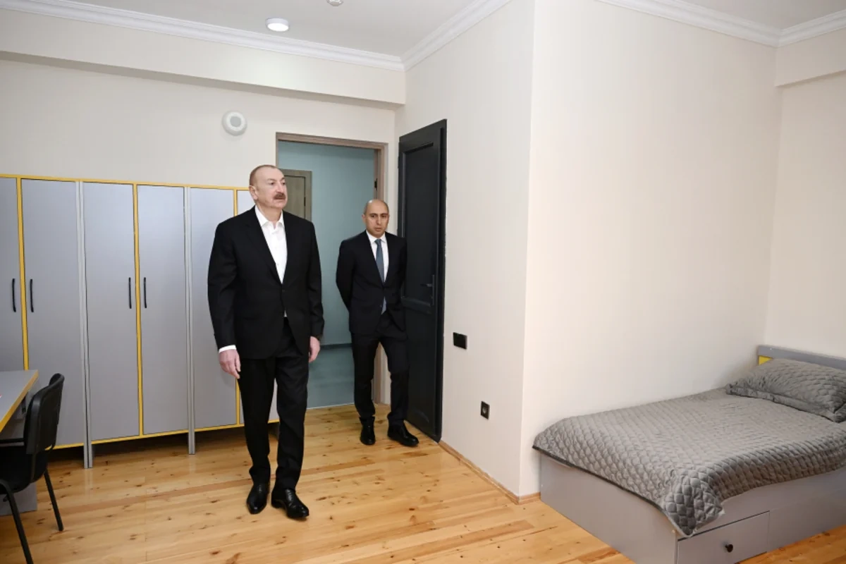 İlham Əliyev Lənkəran Dövlət Peşə Təhsil Mərkəzinin açılışında iştirak edib