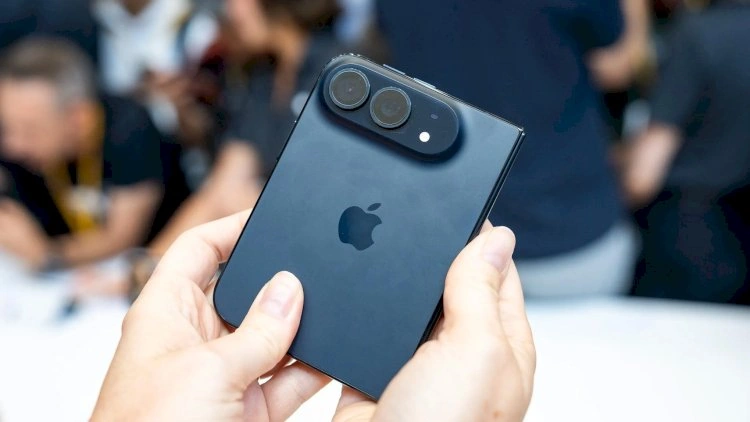 “iPhone Duo”nun qiyməti 8 min manat oldu