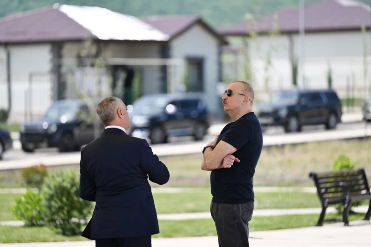 İlham Əliyev Xocalıda fərdi evlərlə tanış oldu - FOTOLAR