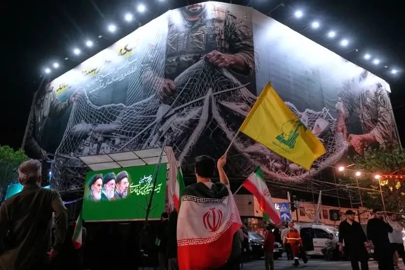 Müharibənin kölgəsində Tehran: İki fərqli həyat