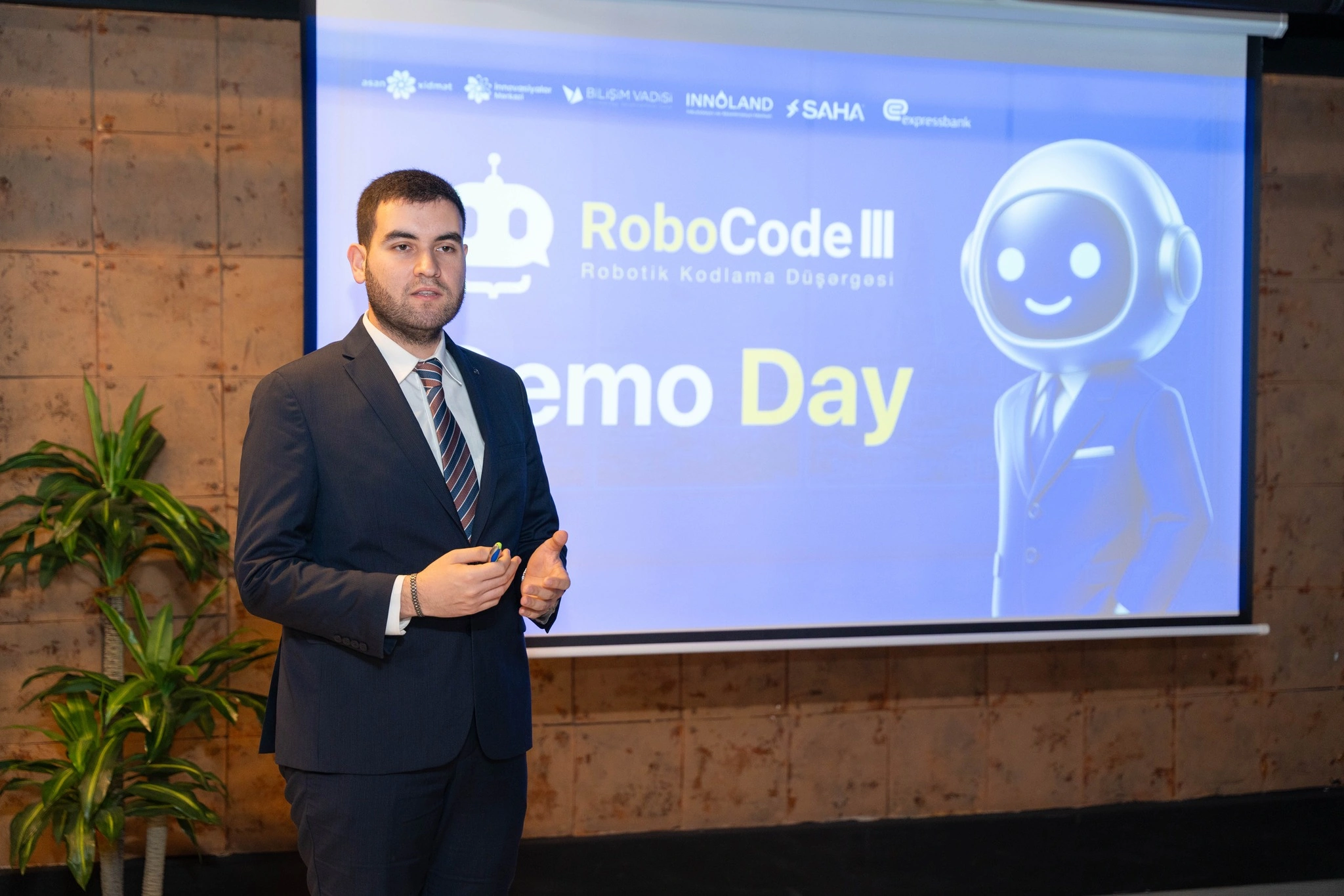 ASAN xidmətin 3-cü “RoboCode” düşərgəsi başa çatıb - FOTO