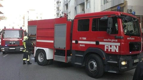 Ağsuda iki evdə yanğın oldu
