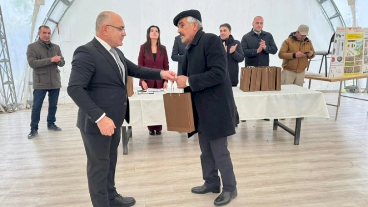 Köç karvanı Laçına çatdı, mənzillərin açarları təqdim olundu