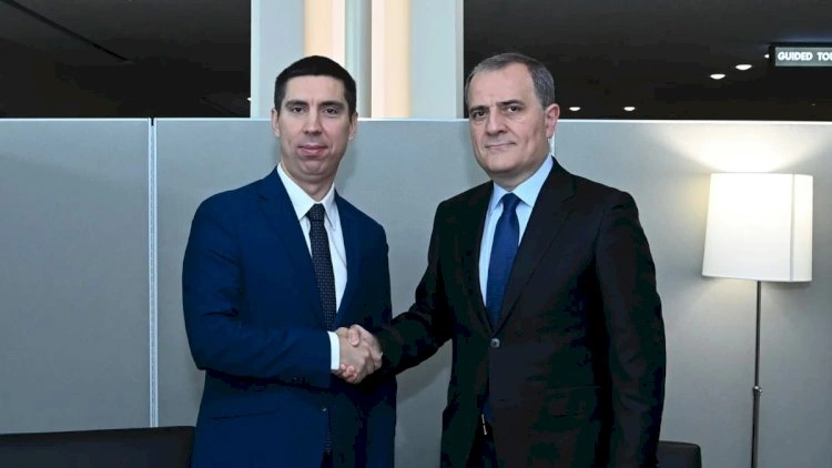 Ceyhun Bayramovla Moldovanın XİN rəhbəri görüşdü