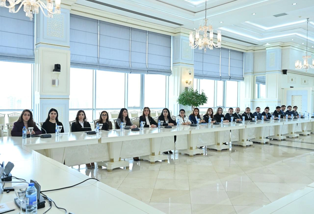 Milli Məclisdə vəzifəyə yeni təyin olunmuş hakimlərlə görüş keçirilib