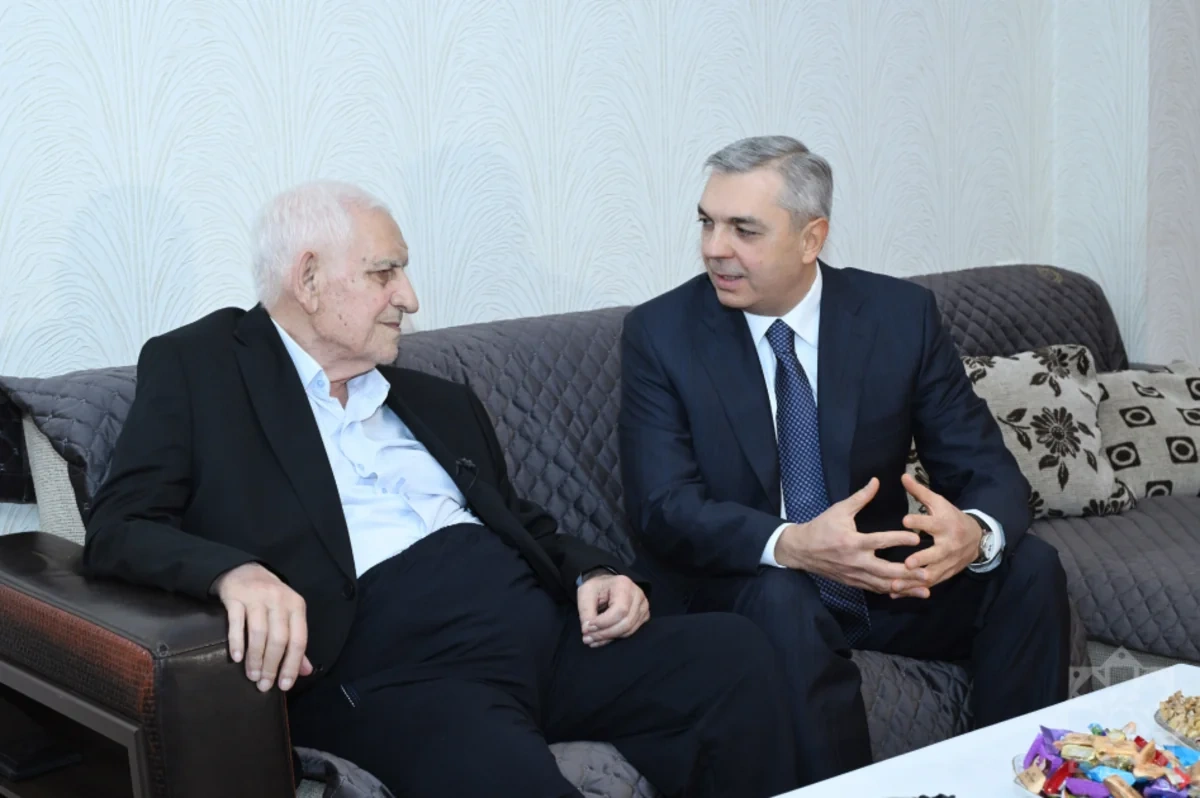 Xalq şairi Nəriman Həsənzadəyə Heydər Əliyev ordeni təqdim edilib