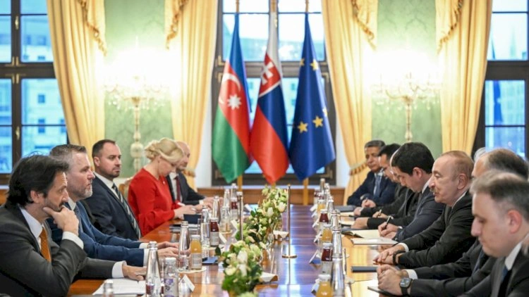 Bratislavada Azərbaycan və Slovakiya prezidentlərinin geniş tərkibdə görüşü oldu