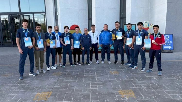 Boksçularımız Çində keçirilən beynəlxalq turnirdə 10 medal qazandılar