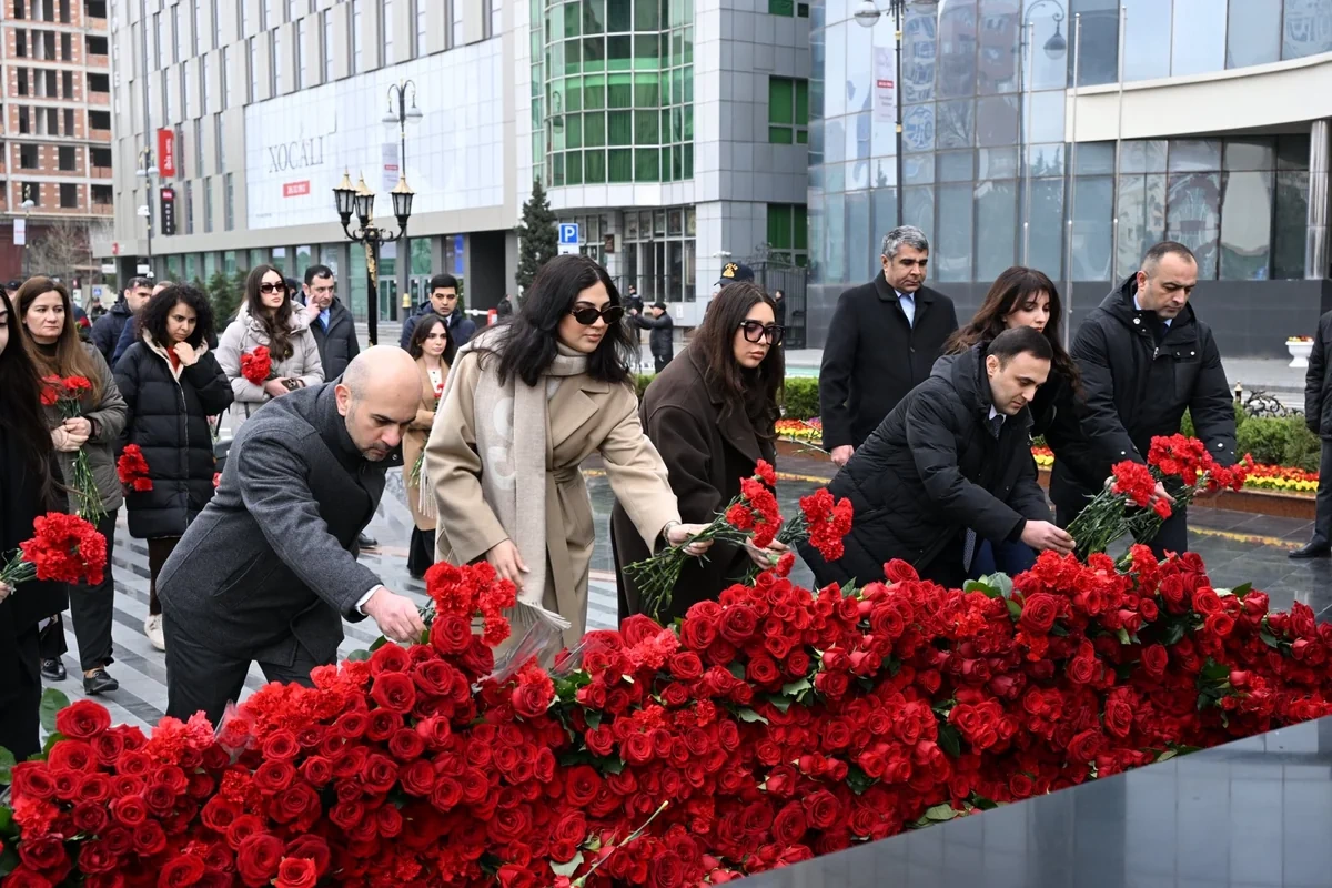 Medianın İnkişafı Agentliyinin kollektivi Ana harayı abidəsini ziyarət edib