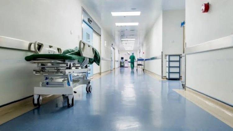 49 yaşlı kişi şadlıq sarayında bıçaqlandı