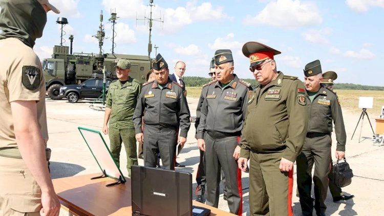 Kərim Vəliyev Belarusda hərbi obyektlərlə tanış oldu   - FOTOLAR