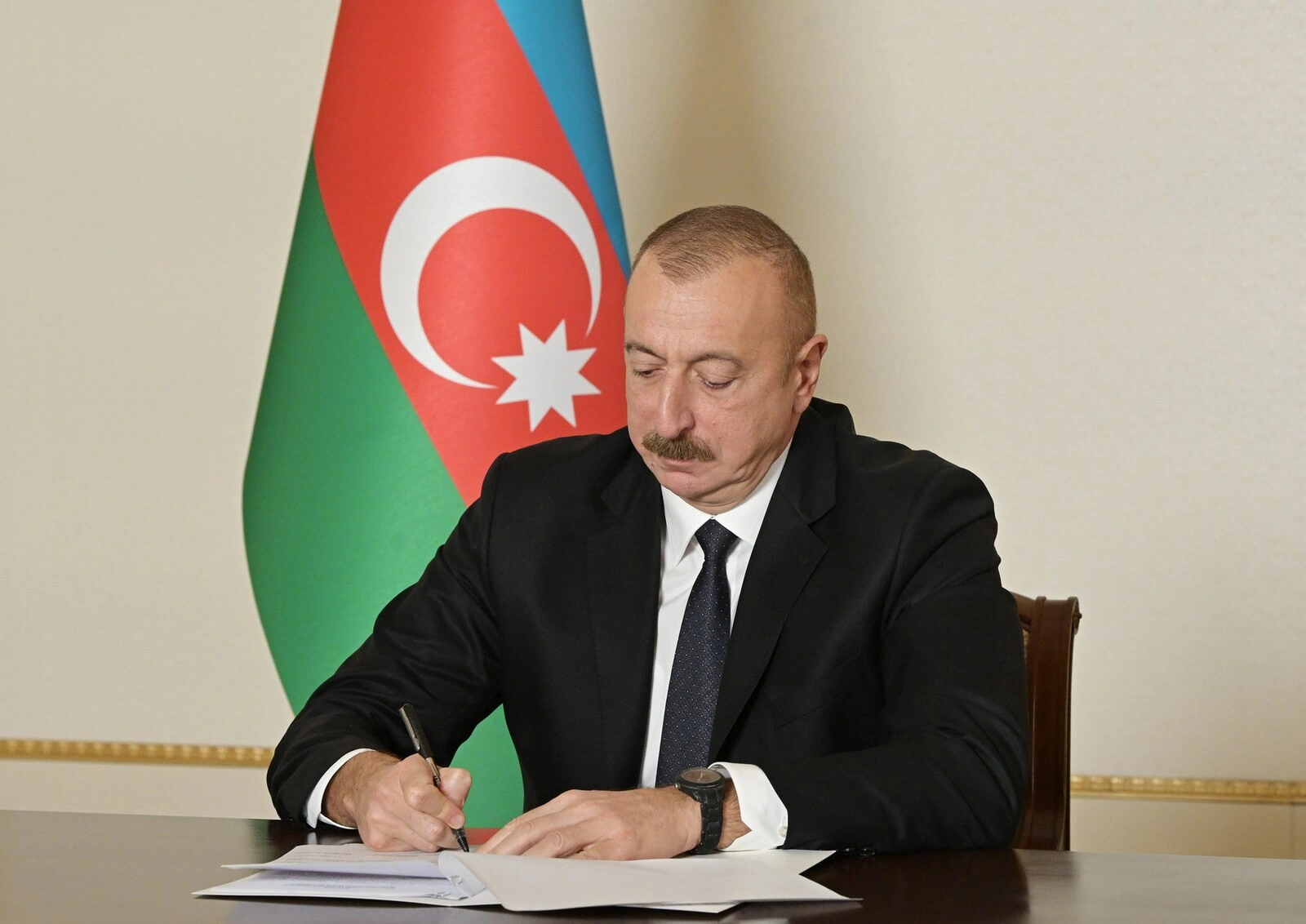 Pensiyalar artırıldı - SƏRƏNCAM