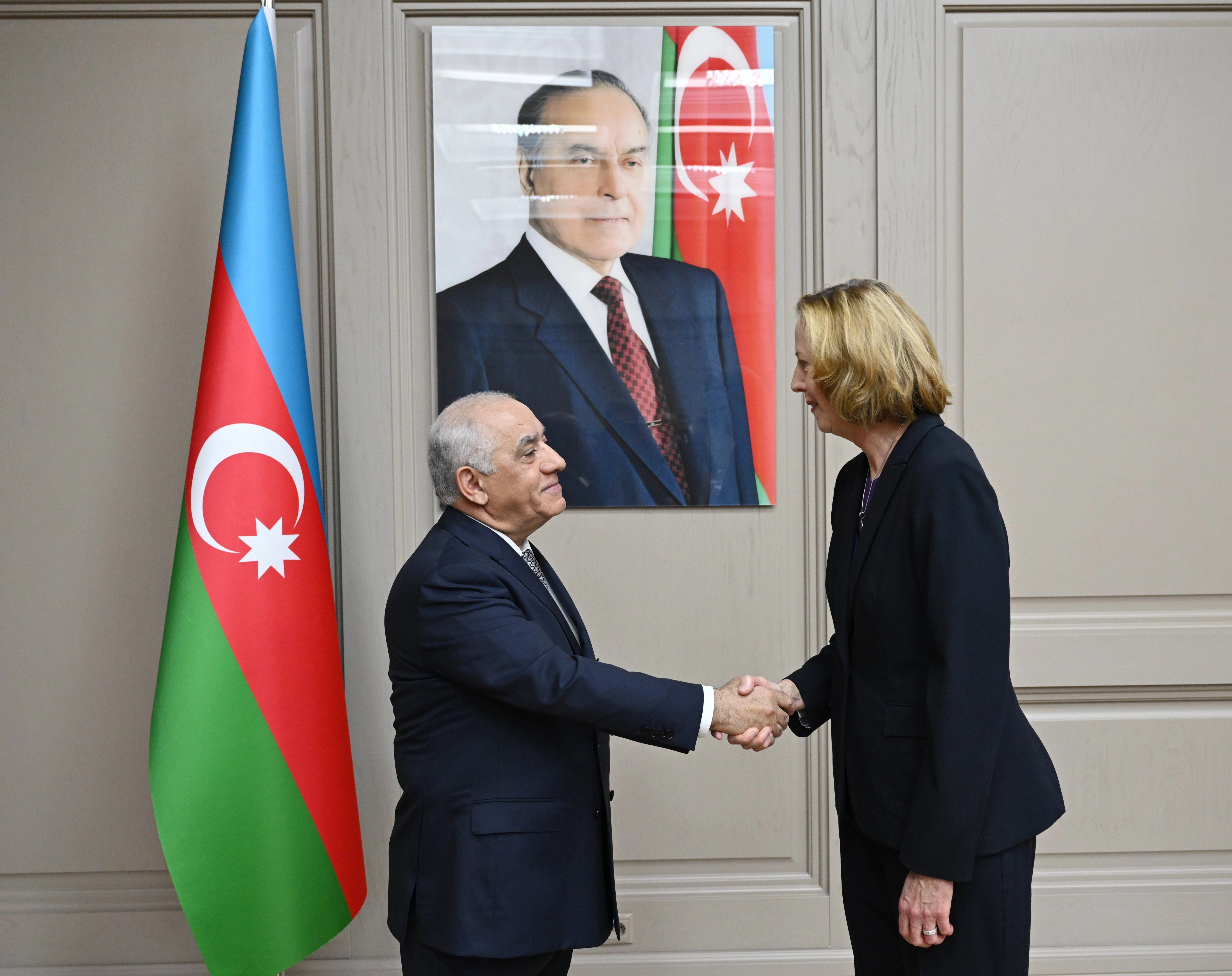 Baş nazir Əli Əsədov BP-nin nümayəndə heyəti ilə görüşüb