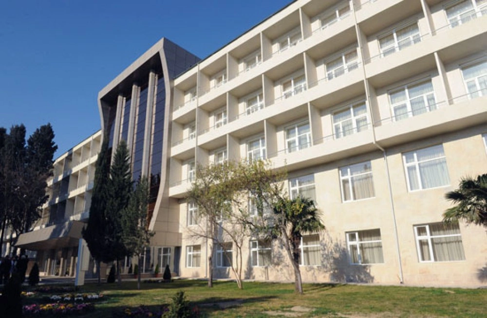 “Topçubaşovda gərginlik - tanınmış professorlar niyə uzaqlaşdırılır?