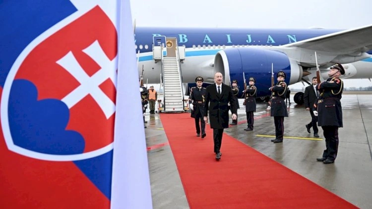 İlham Əliyev Slovakiyada rəsmi səfərdədir