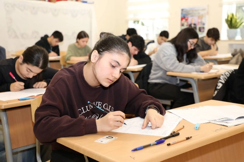 Buraxılış imtahanının düzgün cavabları AÇIQLANDI