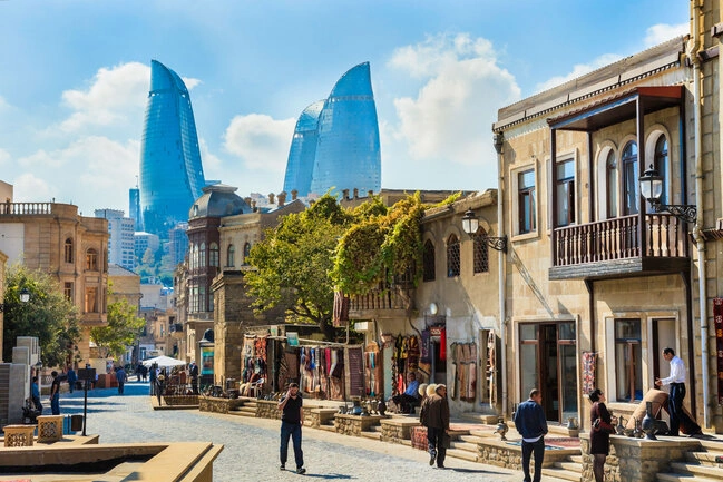 ABŞ sanksiyaları: Bakı üçün təhlükə varmı?