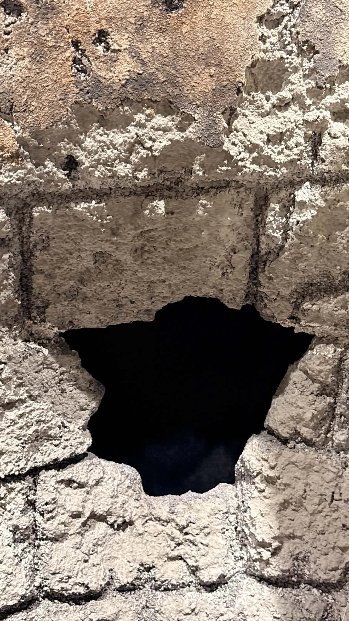 Toz basmış əlil arabası, sahibsiz oyuncaqlar... - Qəzza Evindən FOTOREPORTAJ