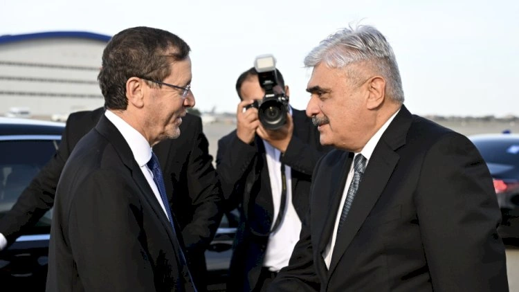 İsxak Hersoq Azərbaycana səfərə gəldi