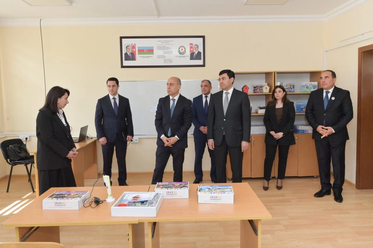 Emin Əmrullayev Xaçmazda tədris prosesi ilə tanış olub - FOTO
