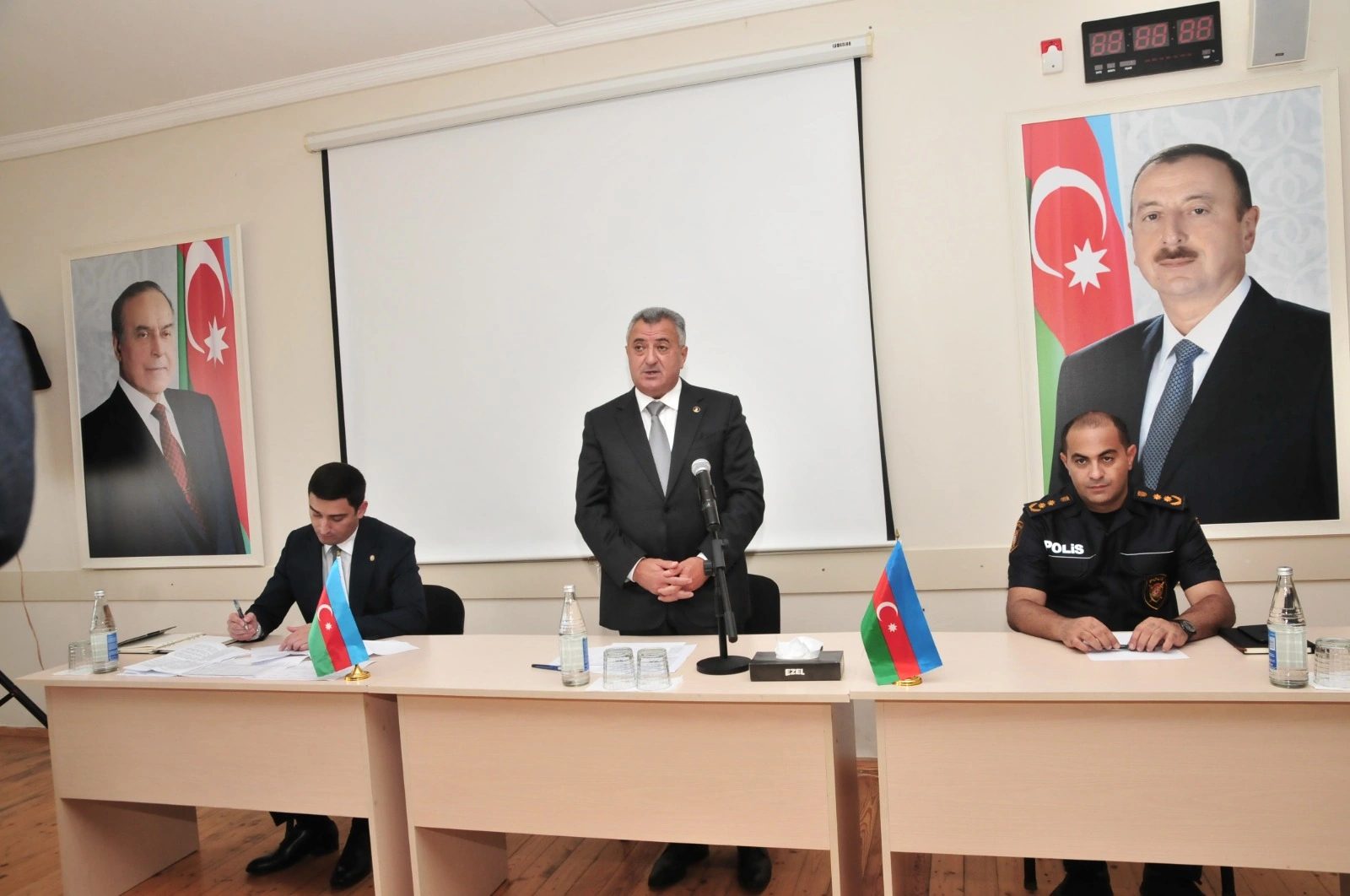 Bayramlar ərafəsində Abşeron rayonunda növbəti vətəndaş qəbulları və görüşlər keçirilib - FOTO