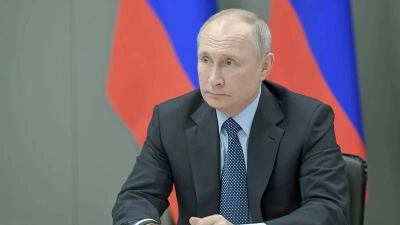 Putin Zelenski ilə görüşü mənasız sayır