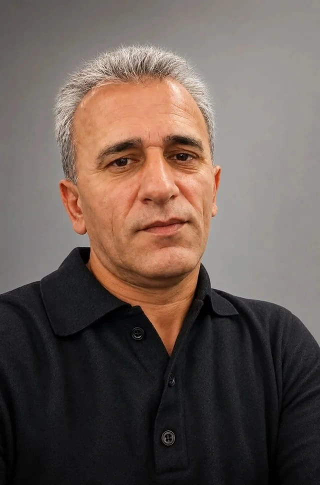 Tanınmış iş adamı vəfat etdi - FOTO