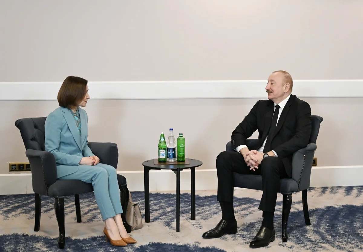 İlham Əliyev Antalyada Moldova Prezidenti ilə görüşdü
