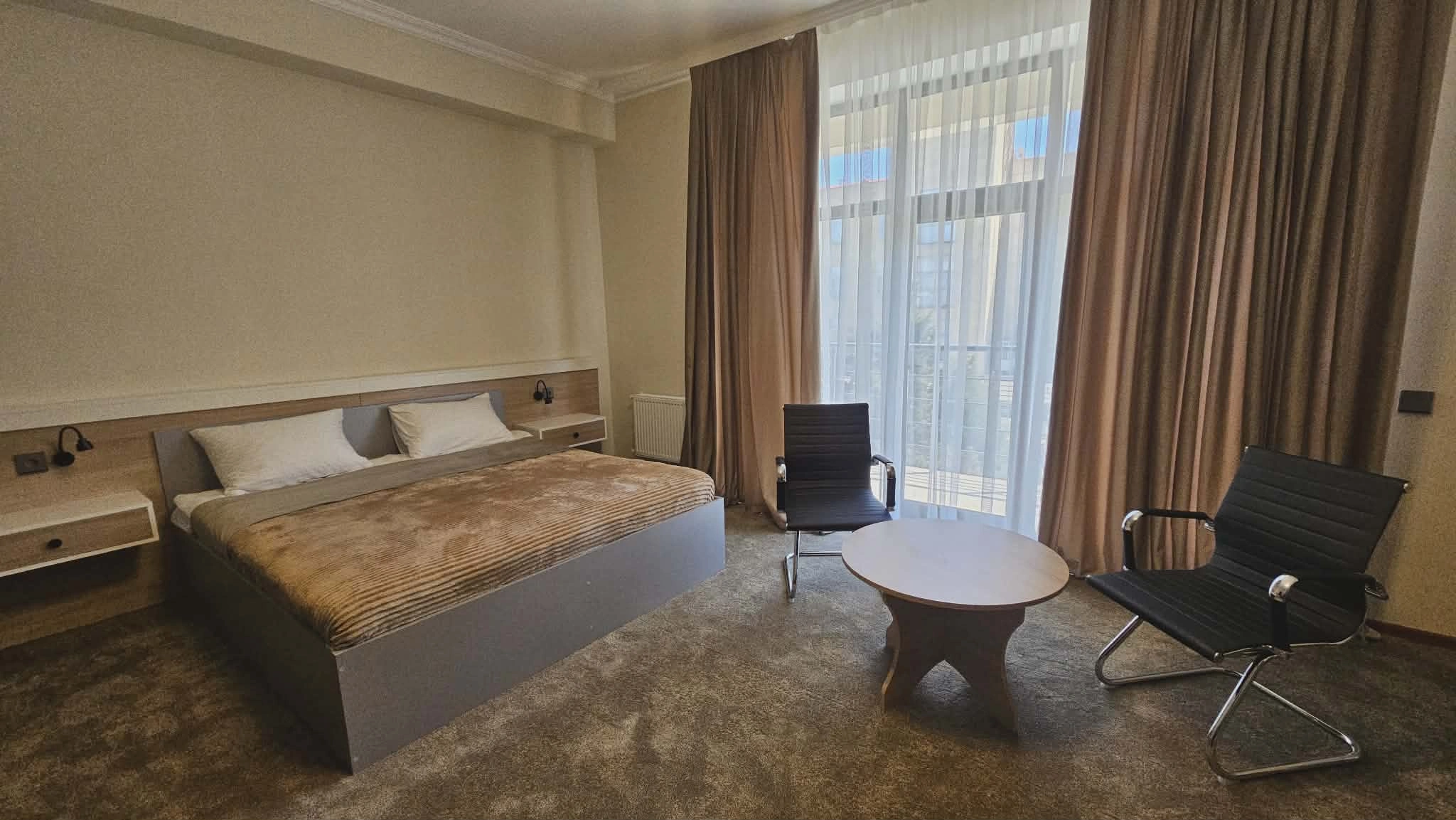 Traktor sürən qadınlar, hoteldə işləyən tələbələr – Cənubdan REPORTAJ