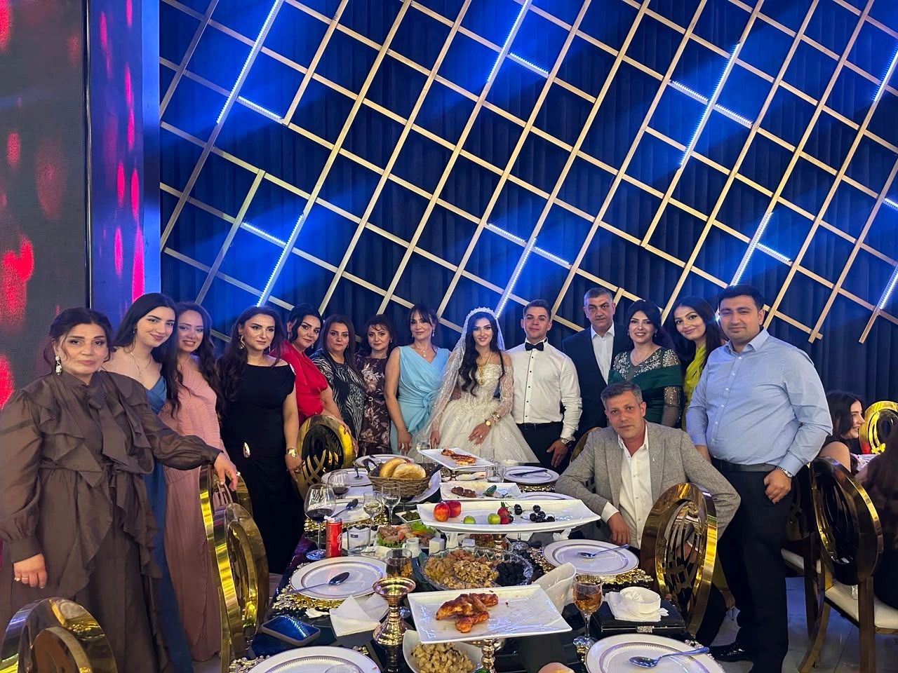 Tanınmış rejissorun qızı türk vətəndaşı ilə evləndi - Toydan görüntülər