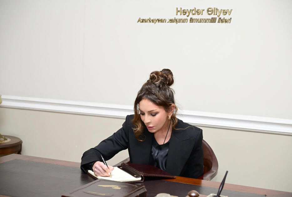 Mehriban Əliyeva Tbilisidə Azərbaycan Mədəniyyəti Muzeyində olub - FOTO