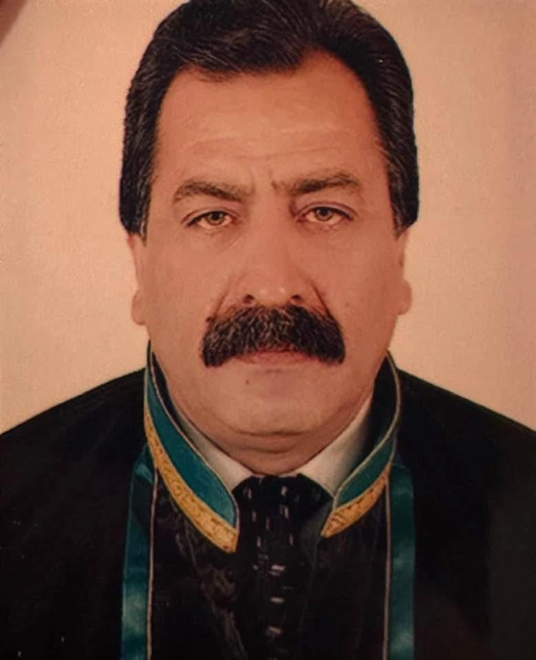 Tanınmış vəkil vəfat etdi - FOTO