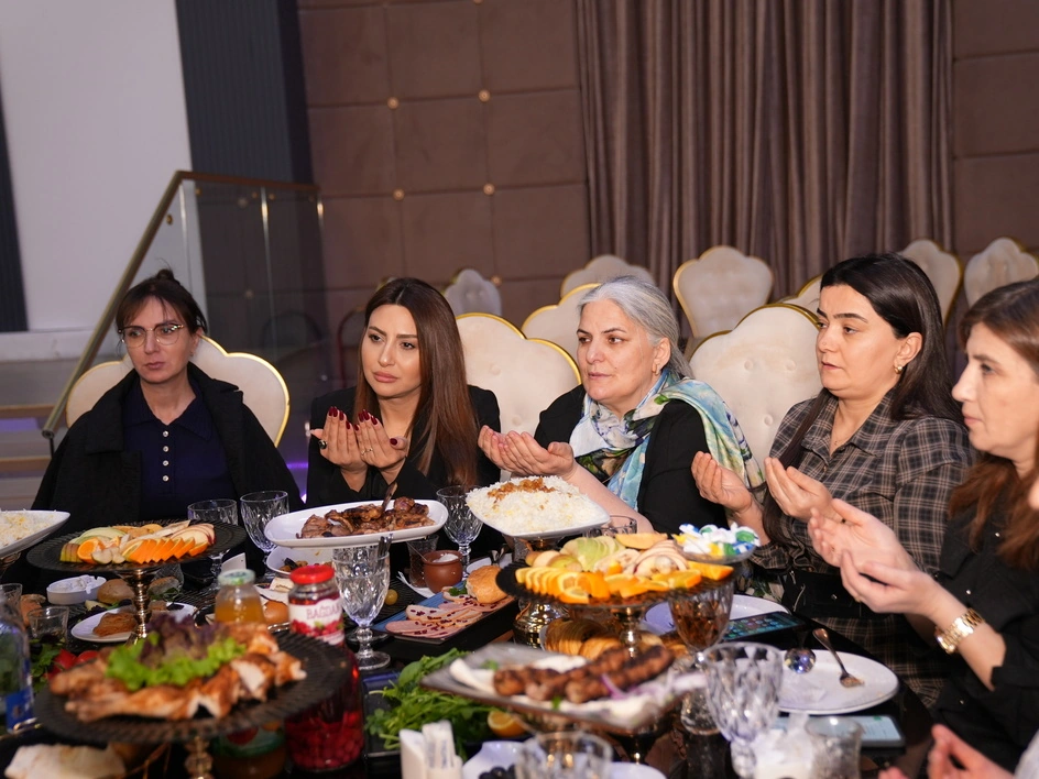 Abşeron rayonunda iftar süfrəsi açıldı - FOTO